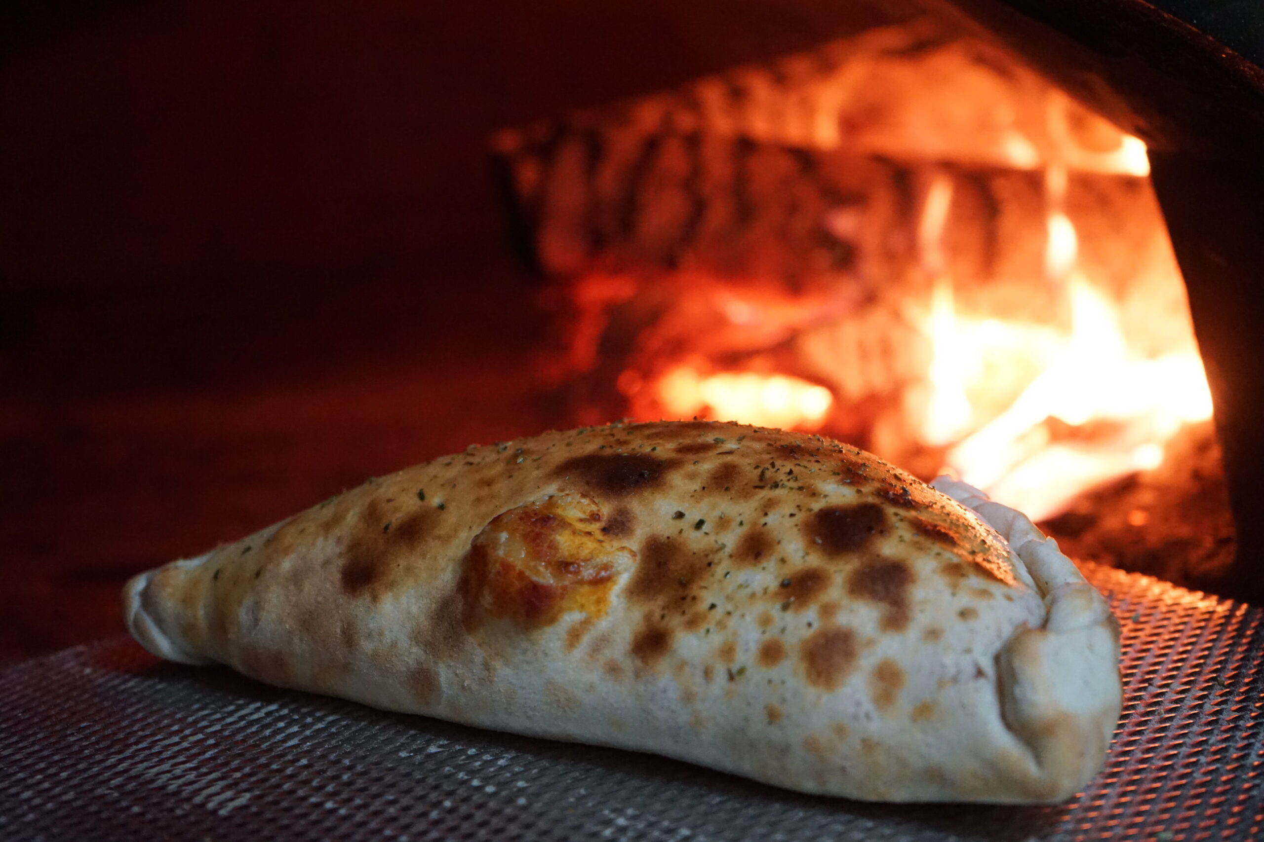 Pizza<br>Calzone<br>(Cosa nostra)